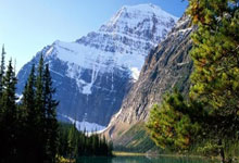 亿德体育下载 -走好发展生态旅游的“平衡木”（览胜观潮）