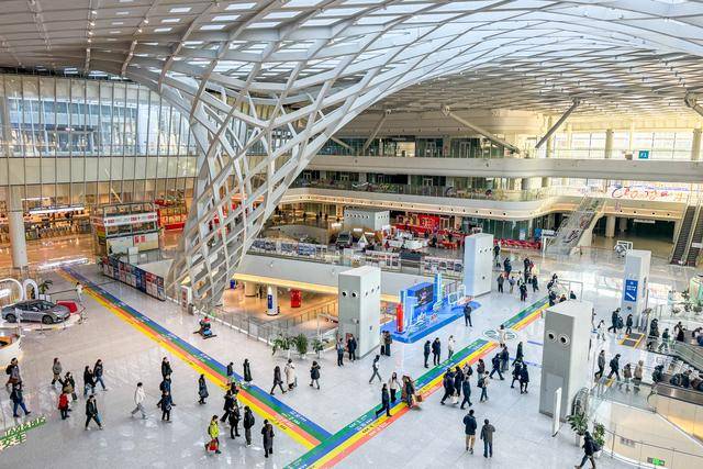 大城之变｜八方通衢织经纬 双翼齐飞向未来